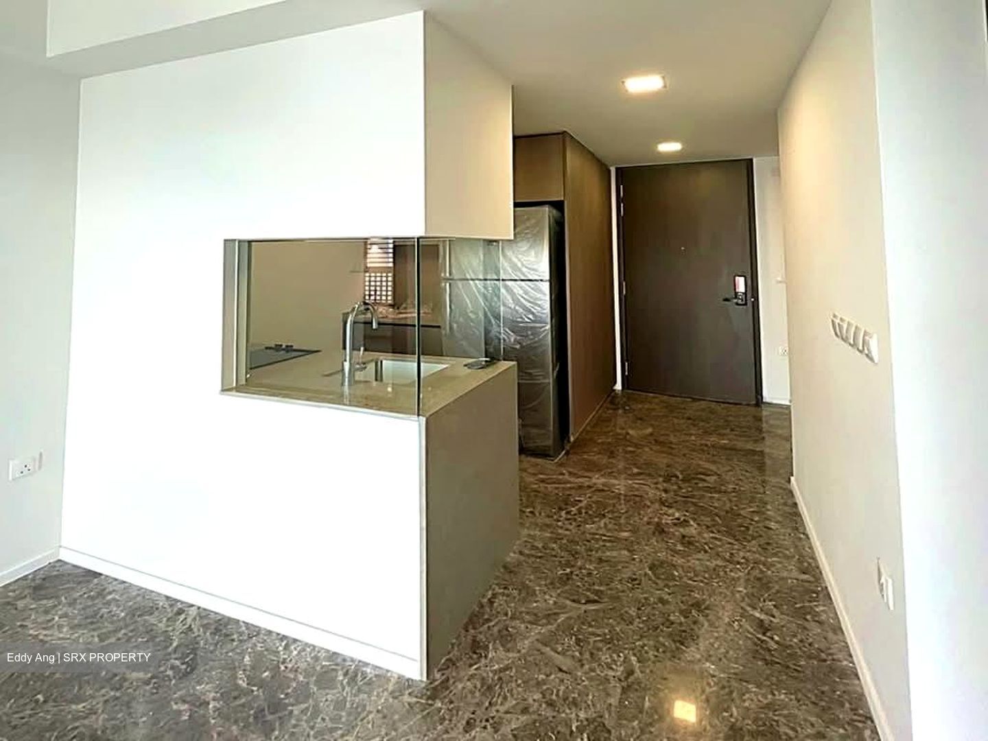 Avenue South Residence (D3), Apartment #569652551